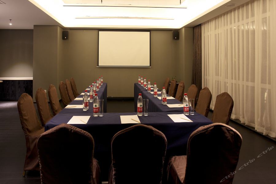 Holz Hotel Σενγιάνγκ Εξωτερικό φωτογραφία